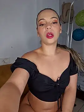 Snapshot of Antonella2_m chatting on 9, 1, 2025 Antonella2 m online show from 9, 1, 2025