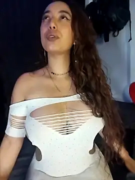 liannalee  online show from 16, 9, 2025