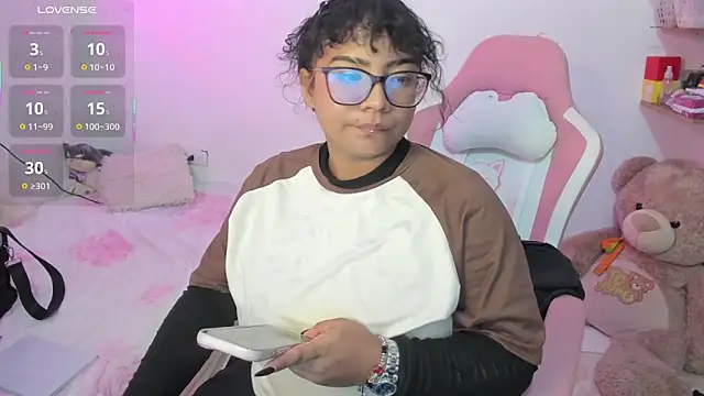 Snapshot of im_angels77 chatting on 19, 9, 2025 im angels77 online show from 19, 9, 2025