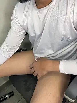 Snapshot of sexyboy09 chatting on 12, 12, 2024 sexyboy09 online show from 12, 12, 2024