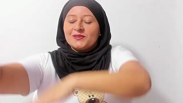 azahara musli online show from 8, 1, 2026