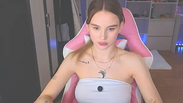 doll barbieee online show from 8, 6, 2026