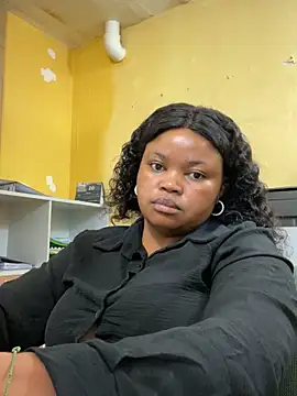 Curveysinaa online show from 11, 2, 2025