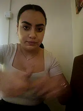 ElyzaIbarra online show from 5, 2, 2025