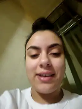 ElyzaIbarra online show from 8, 2, 2025