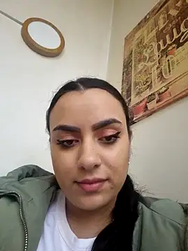 ElyzaIbarra online show from 8, 2, 2025