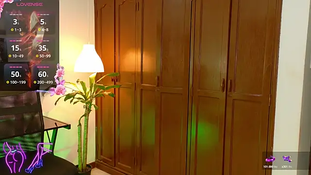 BrianaBrownn online show from 18, 9, 2025