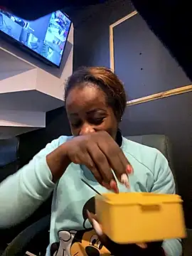 BrianaBrownn online show from 14, 10, 2025