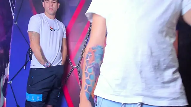 Snapshot of destroy_the_bimbo_ chatting on 17, 1, 2025 destroy the bimbo online show from 17, 1, 2025