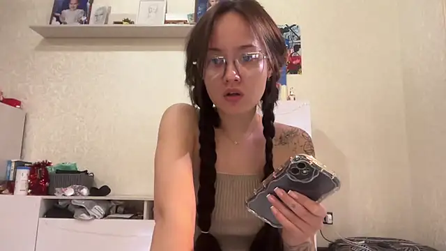 milkyWeyy online show from 9, 12, 2024