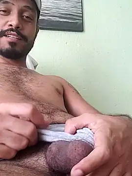 Snapshot of lukrel chatting on 8, 4, 2026 lukrel online show from 8, 4, 2026