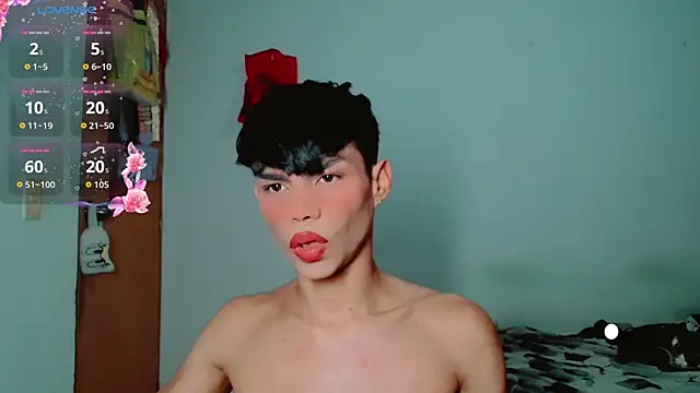 Snapshot of femboykeene chatting on 2, 10, 2025 femboykeene online show from 2, 10, 2025