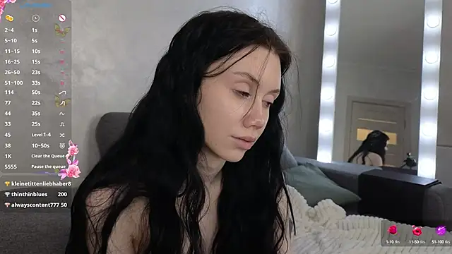 Snapshot of emilia_walton chatting on 21, 12, 2024 emilia walton online show from 21, 12, 2024