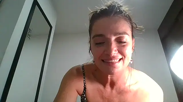 Liloo8923 online show from 18, 12, 2024