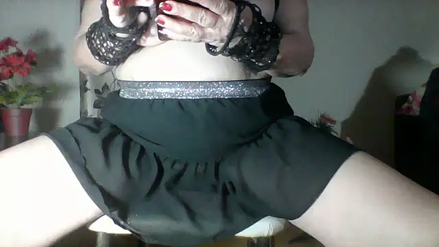 Snapshot of Ely_Elenita chatting on 22, 5, 2026 Ely Elenita online show from 22, 5, 2026