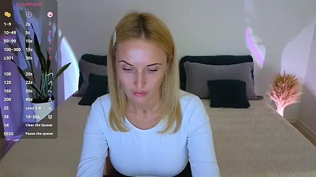 Snapshot of AlisssaRose chatting on 25, 9, 2025 AlisssaRose online show from 25, 9, 2025