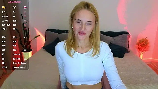 Snapshot of AlisssaRose chatting on 22, 10, 2025 AlisssaRose online show from 22, 10, 2025