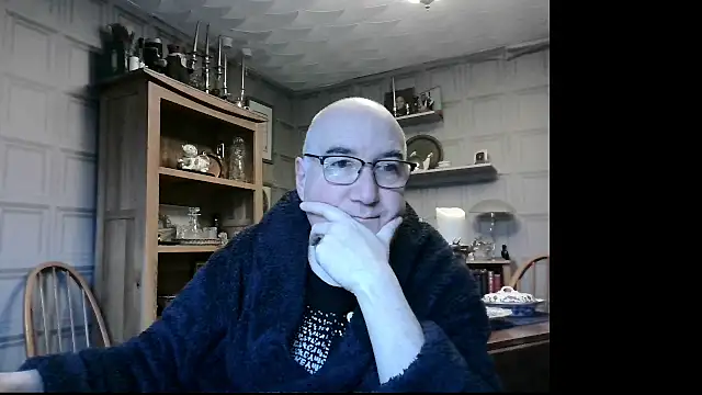 Adamdaddybear online show from 8, 1, 2025