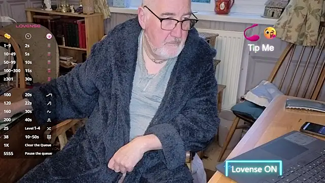 Snapshot of Adamdaddybear chatting on 19, 11, 2025 Adamdaddybear online show from 19, 11, 2025