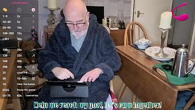 Snapshot of Adamdaddybear chatting on 6, 1, 2026 Adamdaddybear online show from 6, 1, 2026