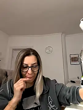 SukyGirl online show from 28, 12, 2024