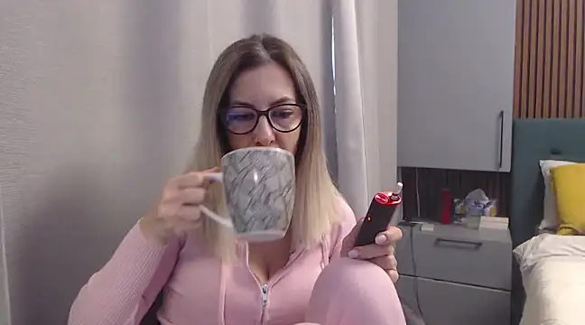 SukyGirl online show from 19, 1, 2025