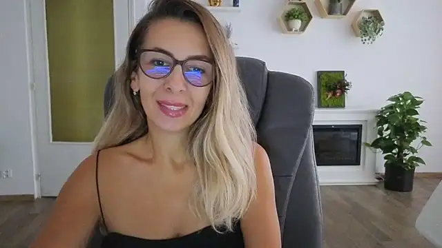 SukyGirl online show from 17, 9, 2025