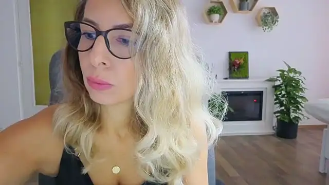 SukyGirl online show from 28, 10, 2025