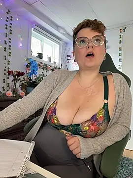 Sweetleeahxx online show from 30, 5, 2026