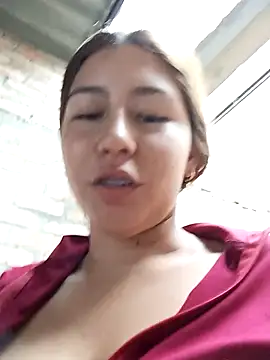 Sara Brownx online show from 15, 4, 2026