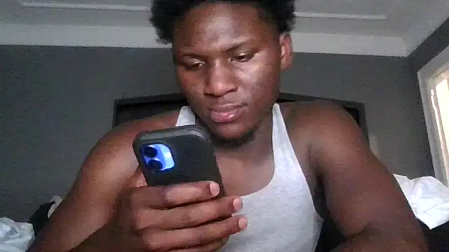 Snapshot of Festivitiesking1 chatting on 10, 10, 2025 Festivitiesking1 online show from 10, 10, 2025