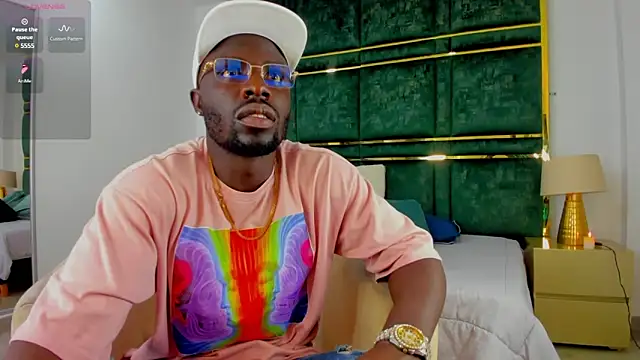 Latrellx7 online show from 10, 2, 2025