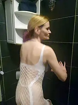 LillyAn123 online show from 6, 1, 2025