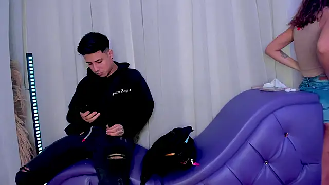 Yourslust  online show from 13, 12, 2025