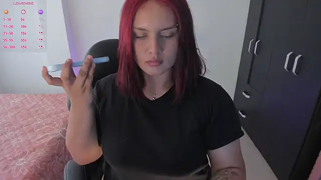 Snapshot of SabrinaVega chatting on 25, 2, 2026 SabrinaVega online show from 25, 2, 2026