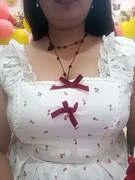 cute-mahek online show from 7, 5, 2026