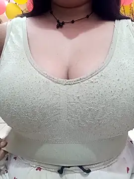 cute-mahek online show from 10, 5, 2026