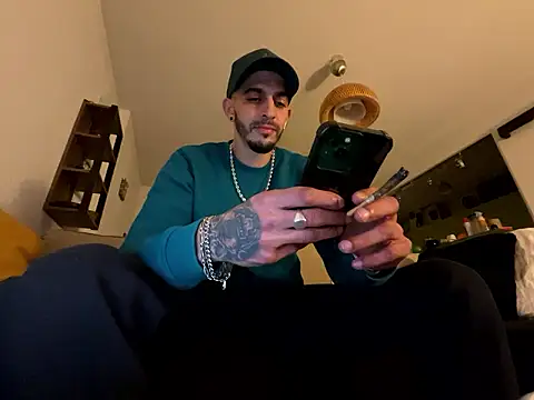 Rebeu313 online show from 5, 12, 2024