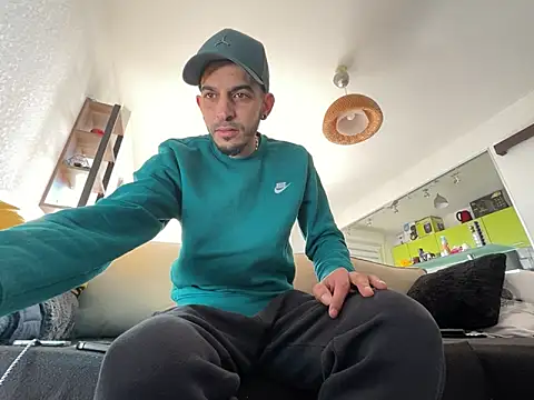 Rebeu313 online show from 7, 1, 2025