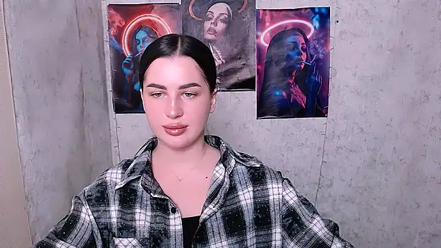 Snapshot of DivaKaily_ chatting on 1, 11, 2025 DivaKaily online show from 1, 11, 2025