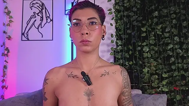 Snapshot of MiaMorgan_ chatting on 21, 12, 2025 MiaMorgan online show from 21, 12, 2025