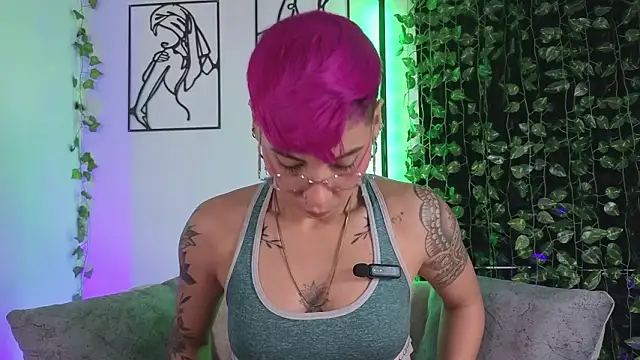 MiaMorgan  online show from 3, 2, 2026