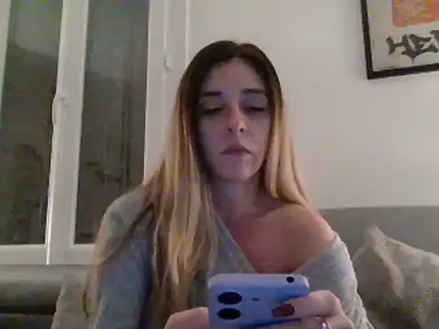 Snapshot of MissBella131 chatting on 9, 12, 2024 MissBella131 online show from 9, 12, 2024