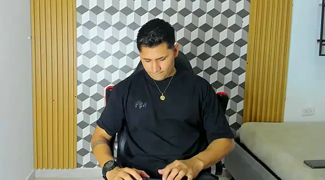 mathias cocks online show from 4, 1, 2025