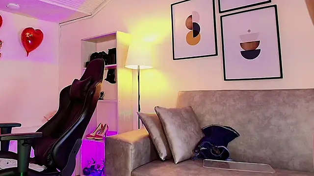 Snapshot of AryTorres_ chatting on 25, 2, 2025 AryTorres  online show from 25, 2, 2025