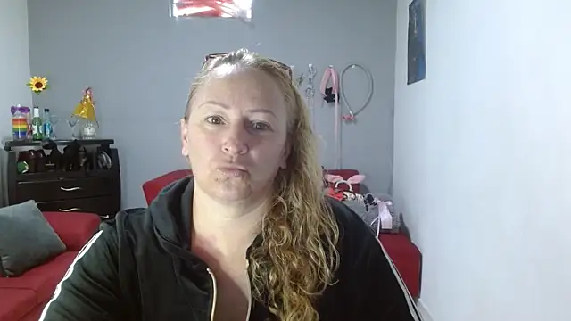 emperabigbootybigass online show from 14, 1, 2025