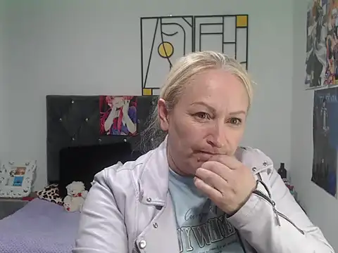 emperabigbootybigass online show from 19, 6, 2026