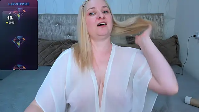 AnnaXCherri online show from 28, 2, 2025