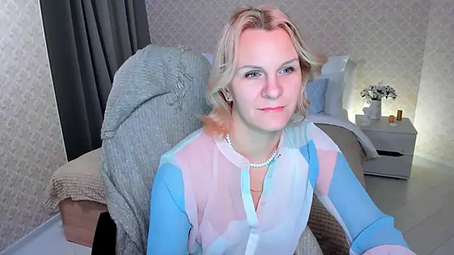 Louisa Bay online show from 13, 12, 2024