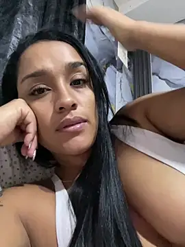 Snapshot of KatalinnaBrown chatting on 5, 2, 2026 KatalinnaBrown online show from 5, 2, 2026